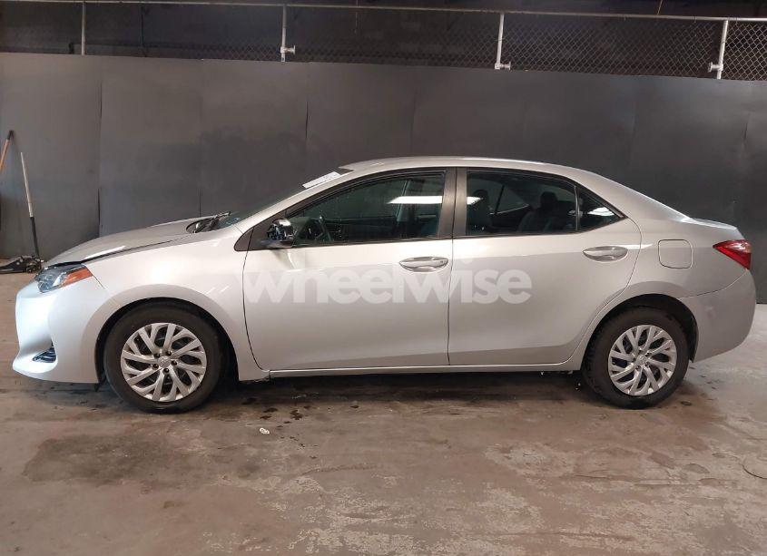 Photo 14 of 2017 Toyota Corolla LE (VIN 2T1BURHE9HC767249)