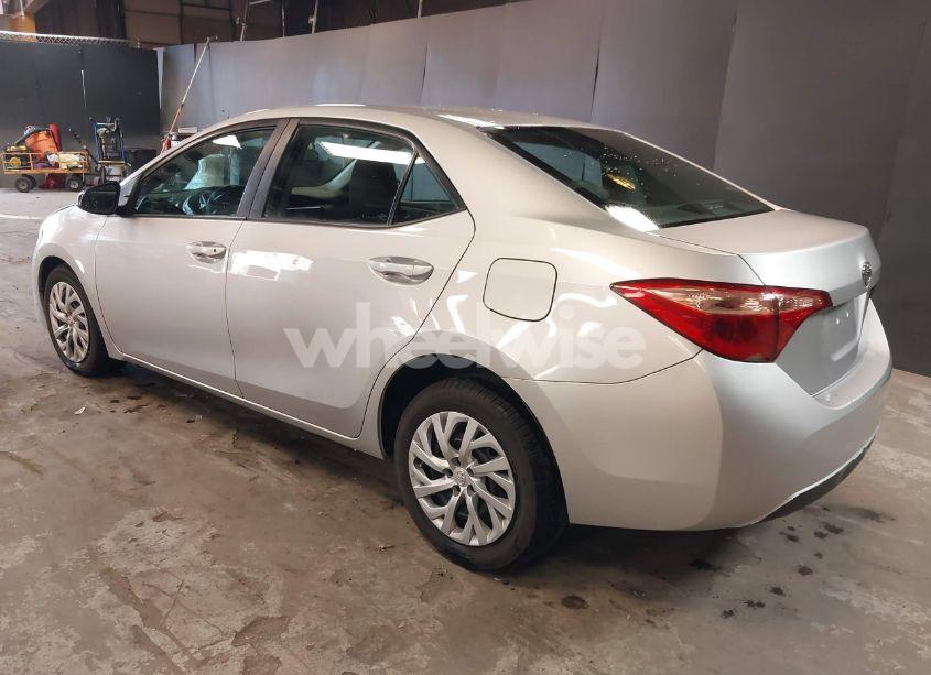 Photo 3 of 2017 Toyota Corolla LE (VIN 2T1BURHE9HC767249)