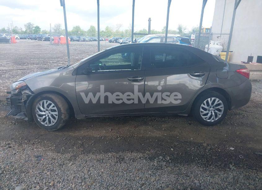 Photo 15 of 2017 Toyota Corolla LE (VIN 2T1BURHE9HC775450)