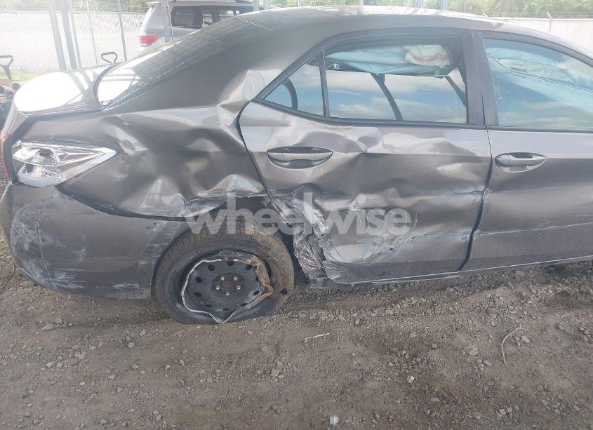 Photo 6 of 2017 Toyota Corolla LE (VIN 2T1BURHE9HC775450)