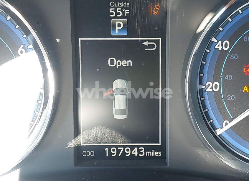 Photo 15 of 2017 Toyota Corolla L/LE/XLE/SE/XSE (VIN 2T1BURHE9HC805546)