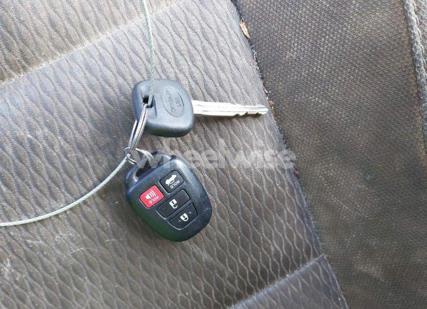 Photo 11 of 2017 Toyota Corolla LE (VIN 2T1BURHE9HC807135)