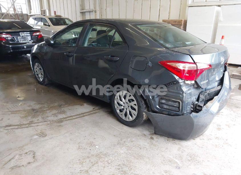 Photo 3 of 2017 Toyota Corolla LE (VIN 2T1BURHE9HC810567)