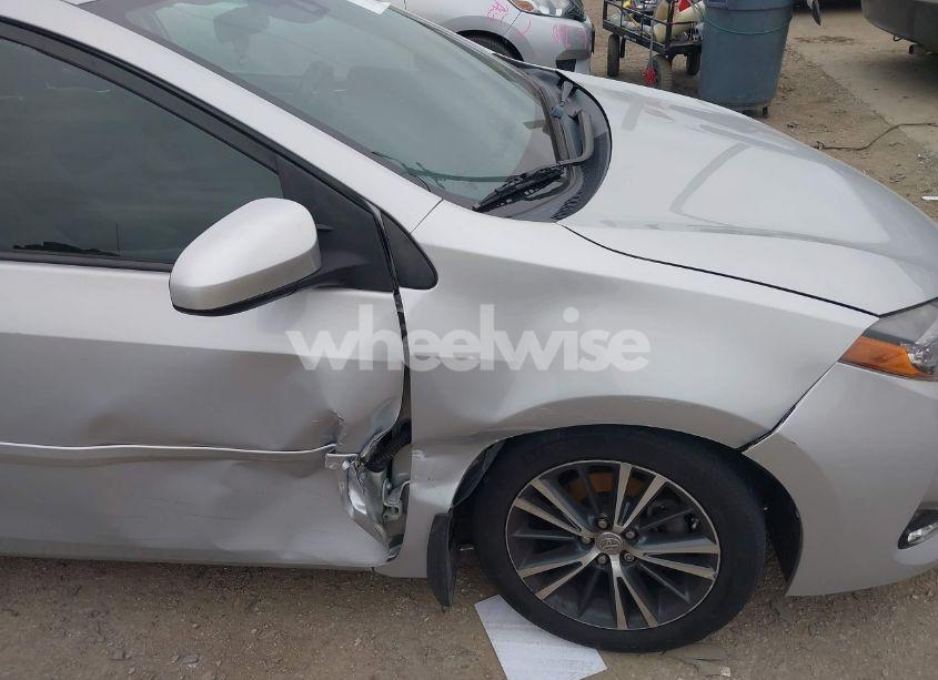 Photo 6 of 2017 Toyota Corolla L/LE/XLE/SE/XSE (VIN 2T1BURHE9HC822458)