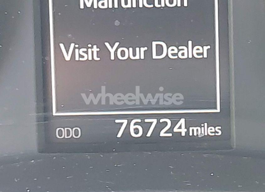 Photo 15 of 2017 Toyota Corolla SE (VIN 2T1BURHE9HC843665)