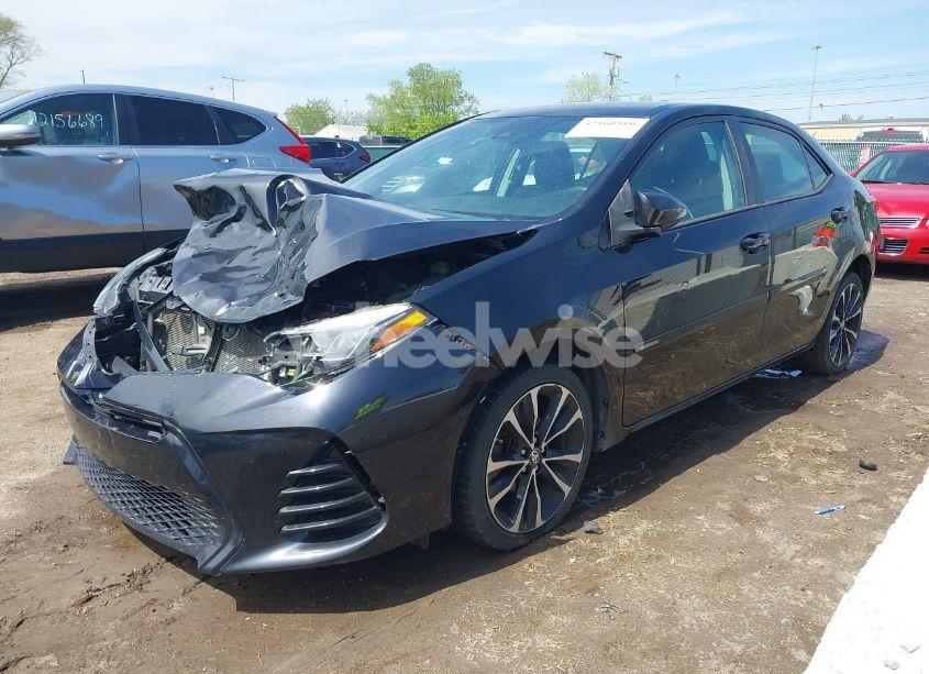 Photo 2 of 2017 Toyota Corolla SE (VIN 2T1BURHE9HC843665)
