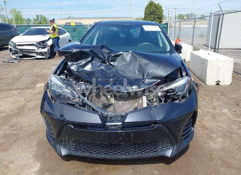 Photo 6 of 2017 Toyota Corolla SE (VIN 2T1BURHE9HC843665)