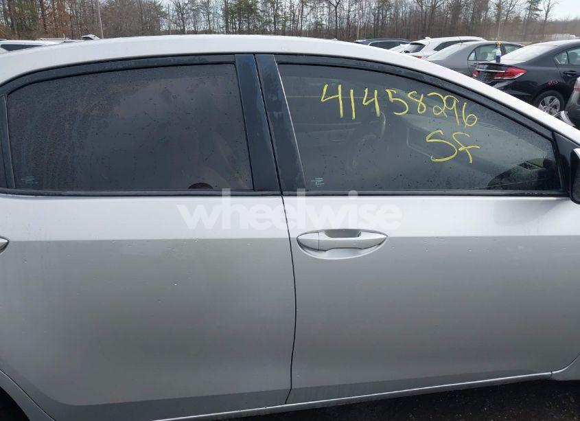 Photo 13 of 2017 Toyota Corolla LE (VIN 2T1BURHE9HC845142)