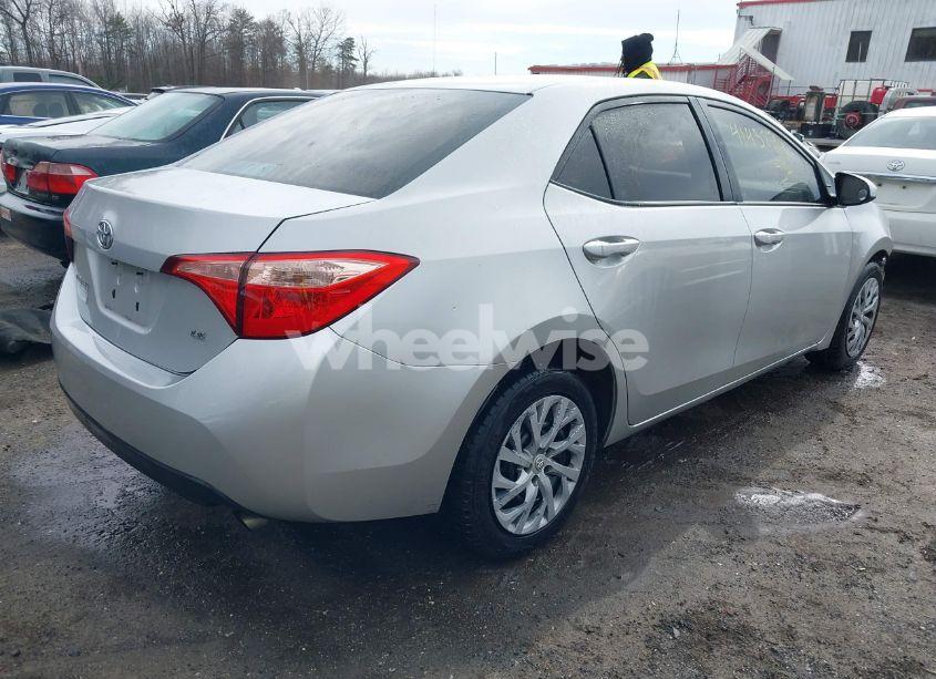 Photo 4 of 2017 Toyota Corolla LE (VIN 2T1BURHE9HC845142)