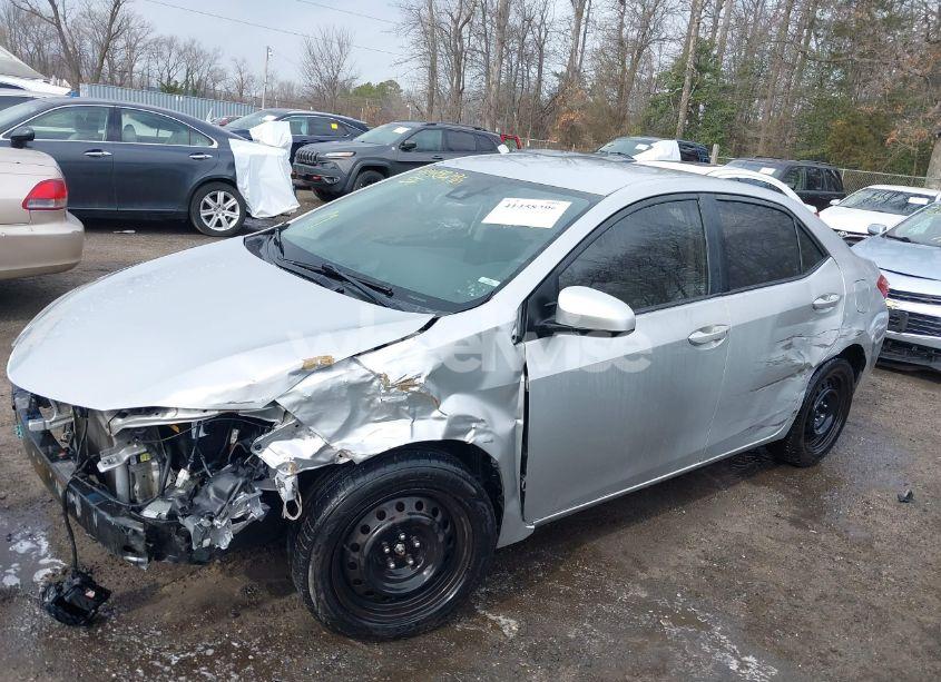 Photo 6 of 2017 Toyota Corolla LE (VIN 2T1BURHE9HC845142)