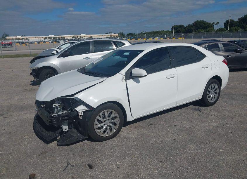 Photo 2 of 2017 Toyota Corolla LE (VIN 2T1BURHE9HC852964)