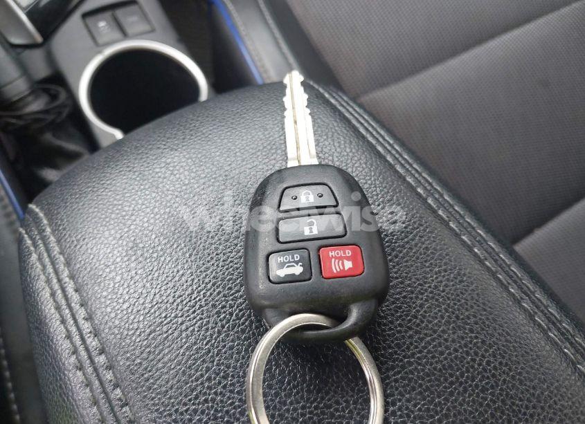 Photo 11 of 2017 Toyota Corolla SE (VIN 2T1BURHE9HC884104)