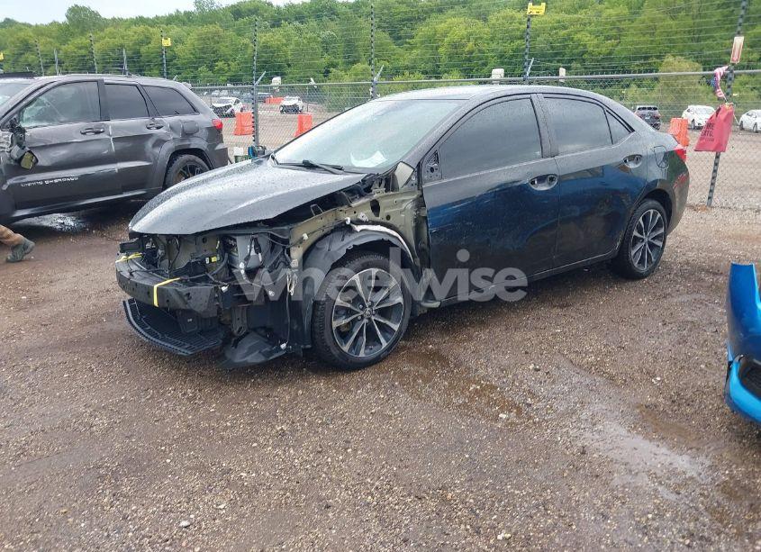 Photo 2 of 2017 Toyota Corolla SE (VIN 2T1BURHE9HC884104)