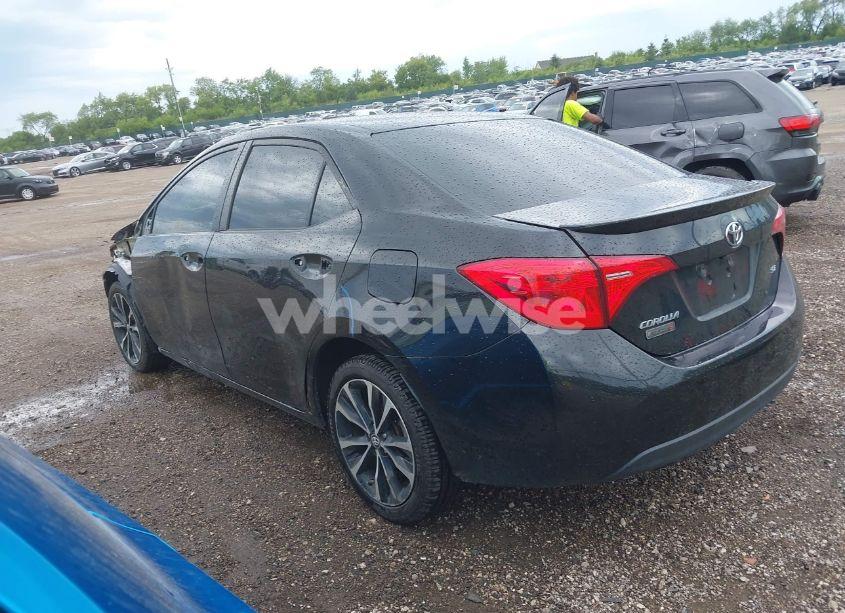 Photo 3 of 2017 Toyota Corolla SE (VIN 2T1BURHE9HC884104)