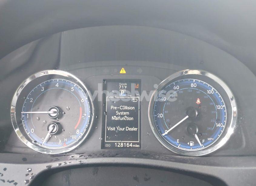 Photo 7 of 2017 Toyota Corolla SE (VIN 2T1BURHE9HC884104)