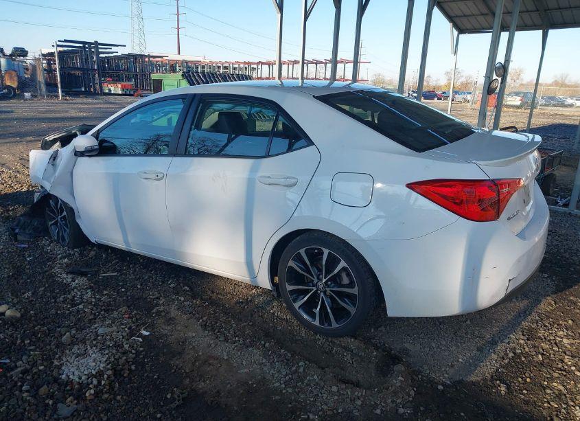 Photo 3 of 2017 Toyota Corolla SE (VIN 2T1BURHE9HC892462)