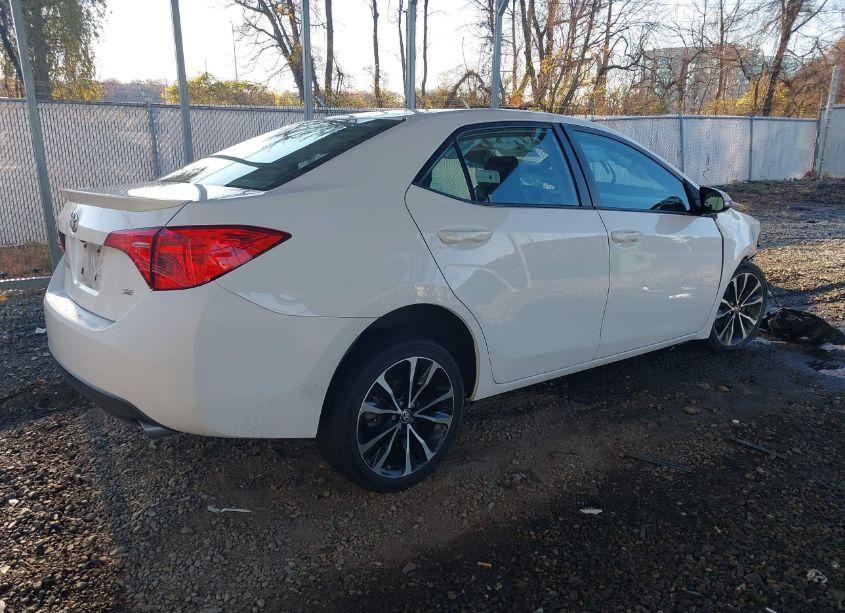 Photo 4 of 2017 Toyota Corolla SE (VIN 2T1BURHE9HC892462)