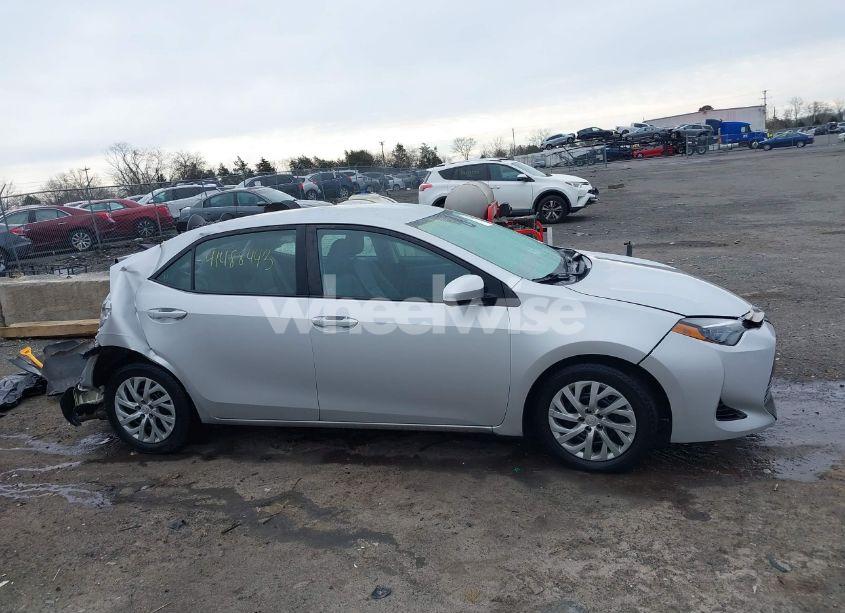 Photo 13 of 2017 Toyota Corolla LE (VIN 2T1BURHE9HC926593)