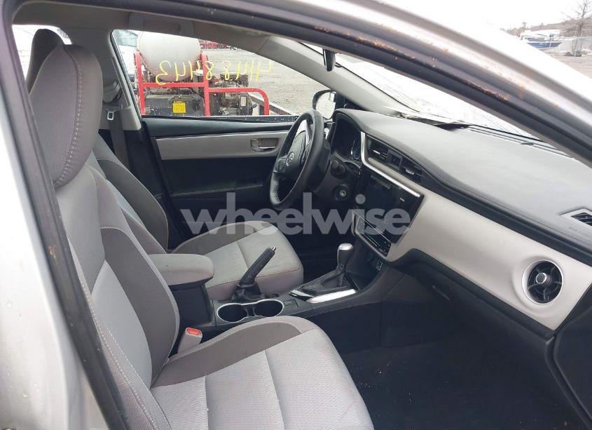 Photo 5 of 2017 Toyota Corolla LE (VIN 2T1BURHE9HC926593)