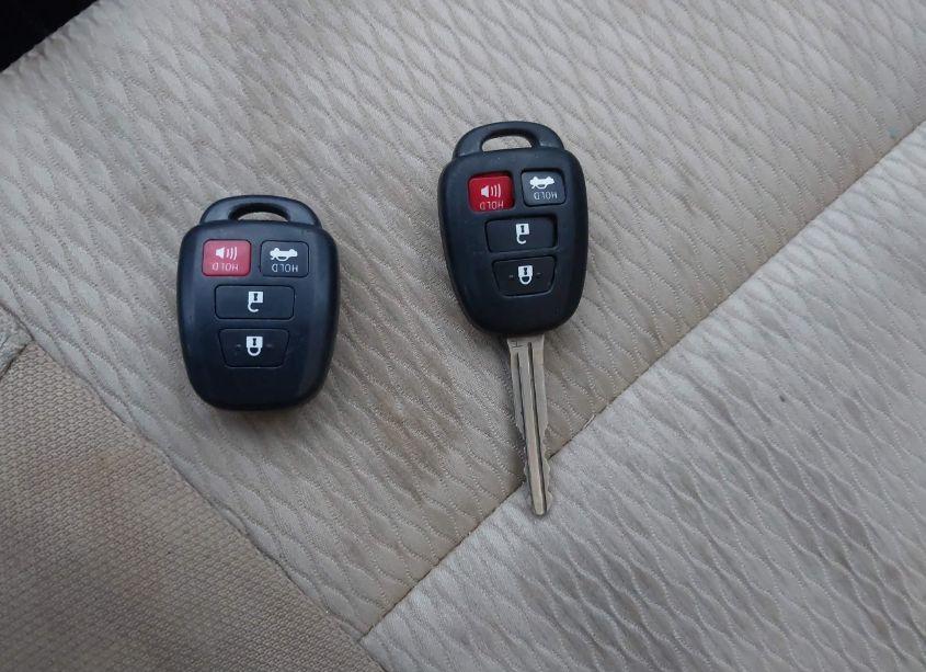 Photo 11 of 2017 Toyota Corolla LE (VIN 2T1BURHE9HC929915)