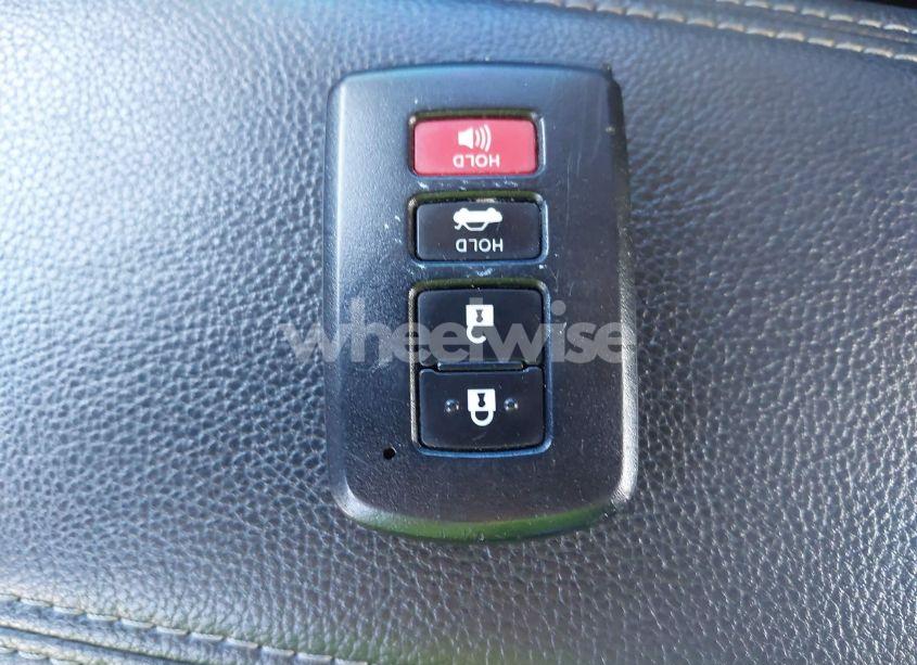 Photo 11 of 2017 Toyota Corolla SE (VIN 2T1BURHE9HC954586)