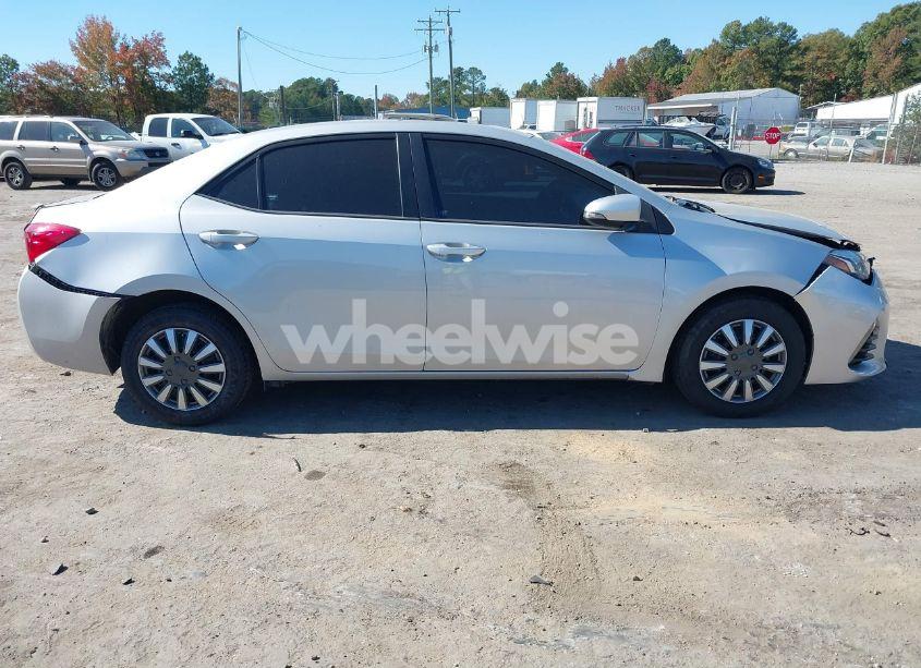 Photo 13 of 2017 Toyota Corolla SE (VIN 2T1BURHE9HC954586)
