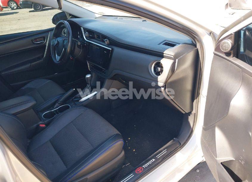 Photo 5 of 2017 Toyota Corolla SE (VIN 2T1BURHE9HC954586)