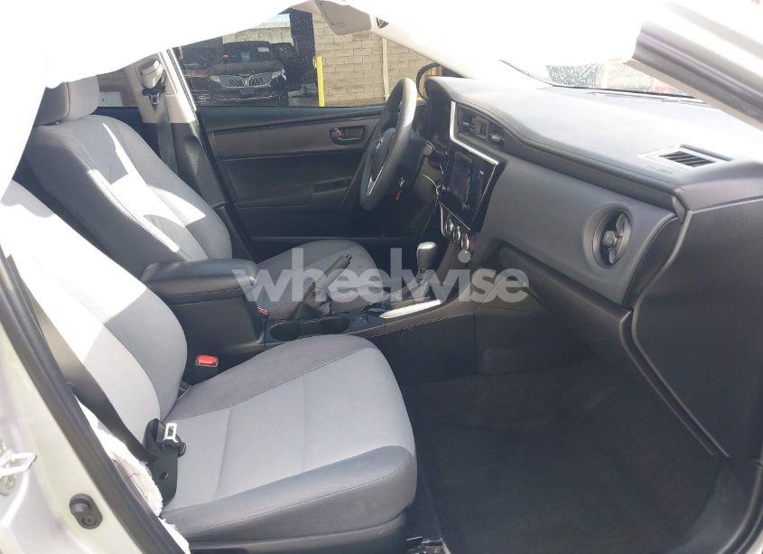 Photo 5 of 2017 Toyota Corolla L (VIN 2T1BURHE9HC959996)