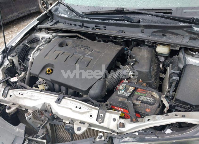 Photo 10 of 2017 Toyota Corolla LE (VIN 2T1BURHE9HC960176)