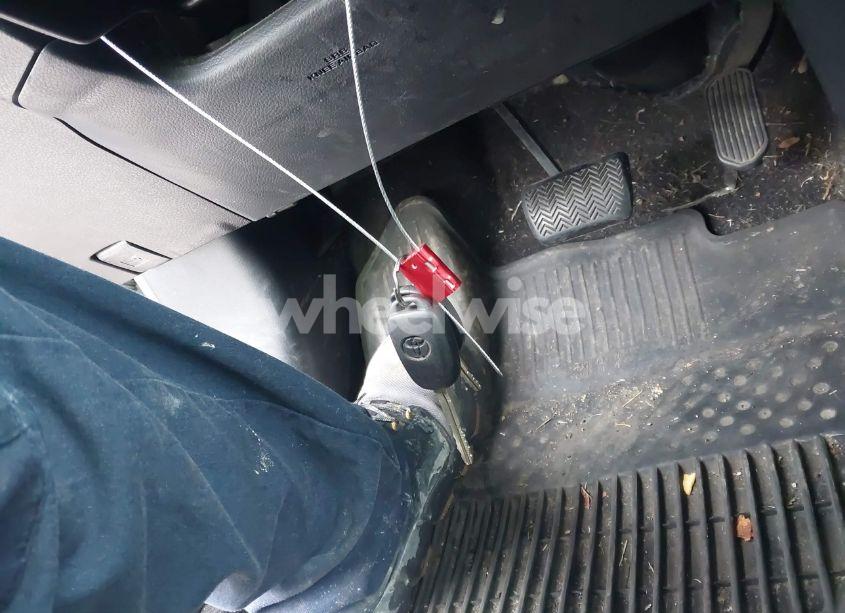 Photo 11 of 2017 Toyota Corolla LE (VIN 2T1BURHE9HC960176)