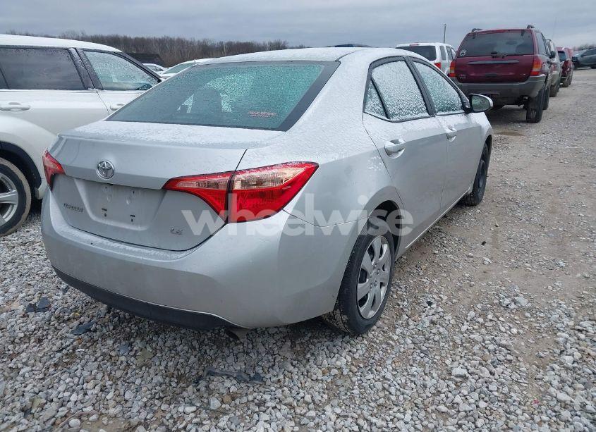 Photo 4 of 2017 Toyota Corolla LE (VIN 2T1BURHE9HC960176)