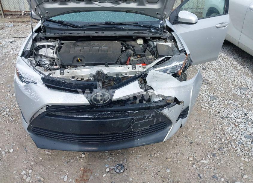 Photo 6 of 2017 Toyota Corolla LE (VIN 2T1BURHE9HC960176)