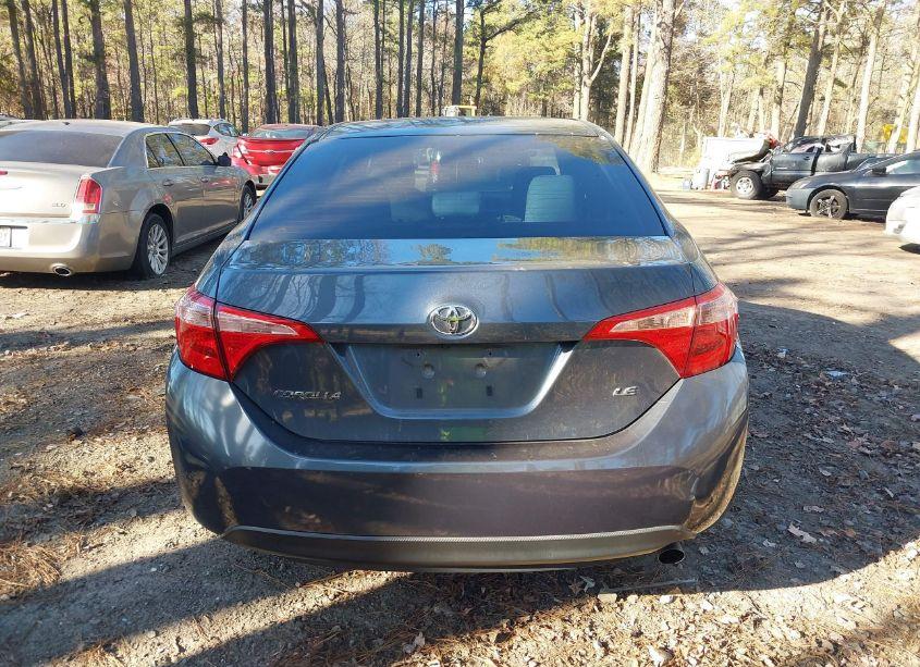 Photo 17 of 2018 Toyota Corolla LE (VIN 2T1BURHE9JC002239)