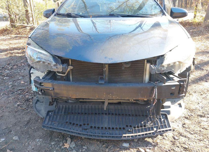 Photo 6 of 2018 Toyota Corolla LE (VIN 2T1BURHE9JC002239)