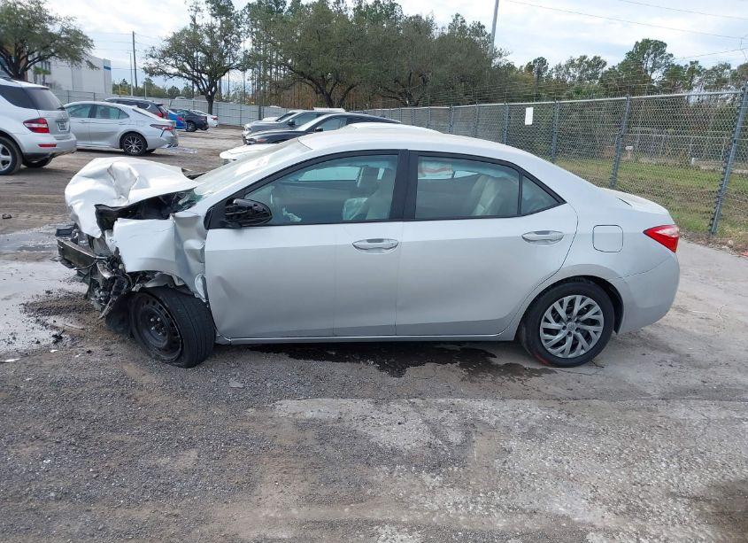 Photo 14 of 2018 Toyota Corolla LE (VIN 2T1BURHE9JC002306)