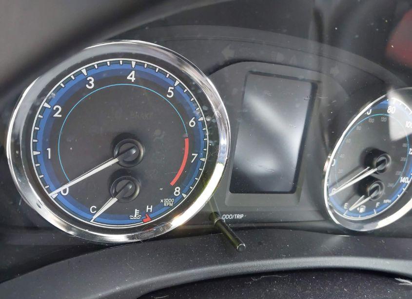 Photo 15 of 2018 Toyota Corolla LE (VIN 2T1BURHE9JC002306)