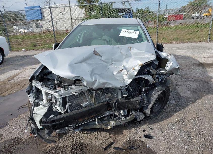 Photo 6 of 2018 Toyota Corolla LE (VIN 2T1BURHE9JC002306)