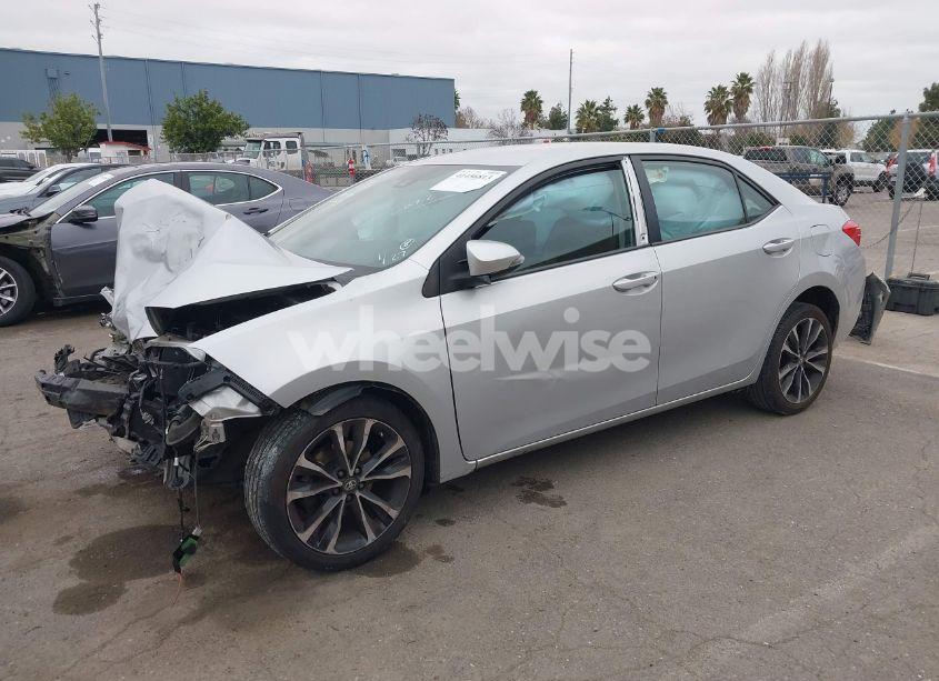 Photo 2 of 2018 Toyota Corolla SE (VIN 2T1BURHE9JC002645)