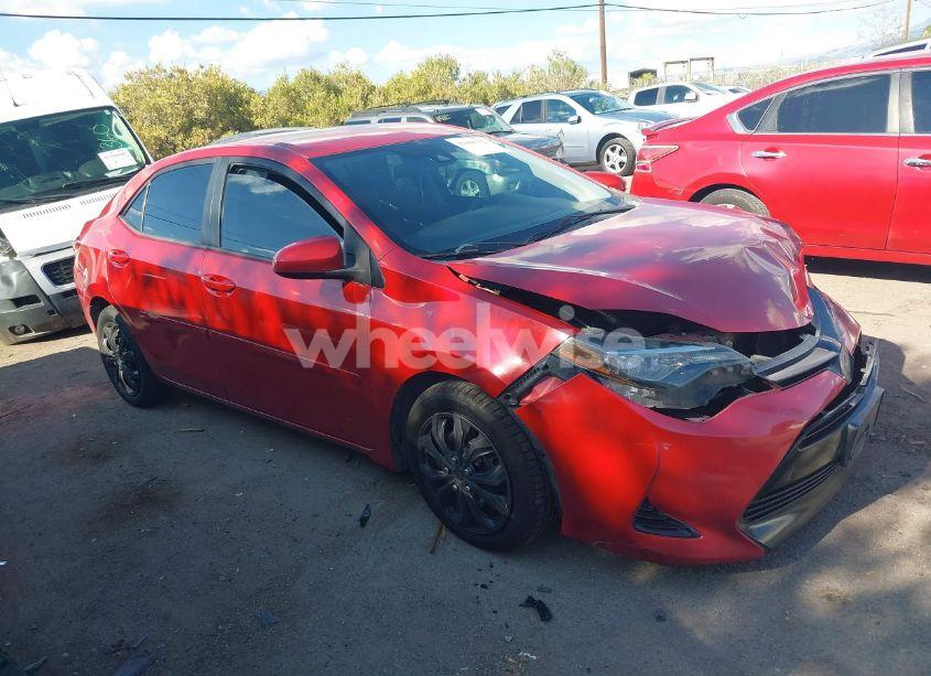 2018 Toyota Corolla LE (VIN 2T1BURHE9JC018442) main photo