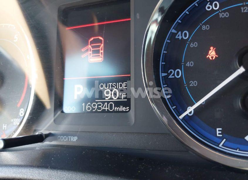 Photo 16 of 2018 Toyota Corolla LE (VIN 2T1BURHE9JC018442)