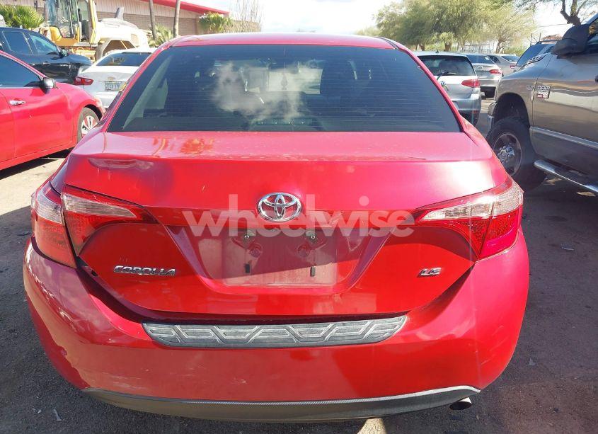 Photo 17 of 2018 Toyota Corolla LE (VIN 2T1BURHE9JC018442)