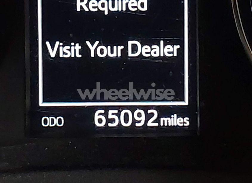 Photo 16 of 2018 Toyota Corolla SE (VIN 2T1BURHE9JC018666)