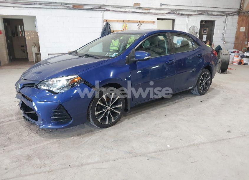 Photo 2 of 2018 Toyota Corolla SE (VIN 2T1BURHE9JC018666)