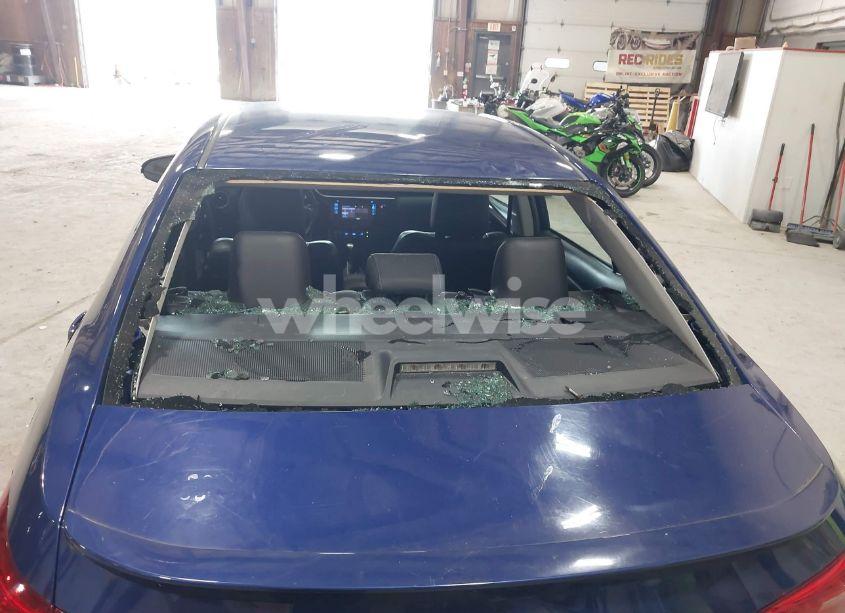 Photo 20 of 2018 Toyota Corolla SE (VIN 2T1BURHE9JC018666)