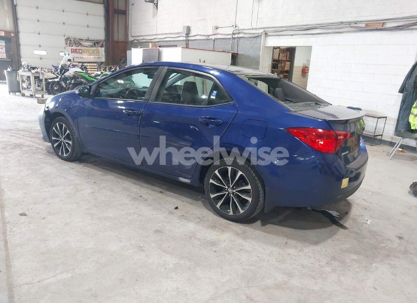 Photo 3 of 2018 Toyota Corolla SE (VIN 2T1BURHE9JC018666)