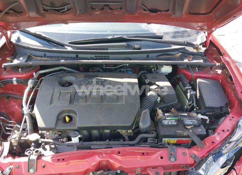 Photo 10 of 2018 Toyota Corolla LE (VIN 2T1BURHE9JC020238)