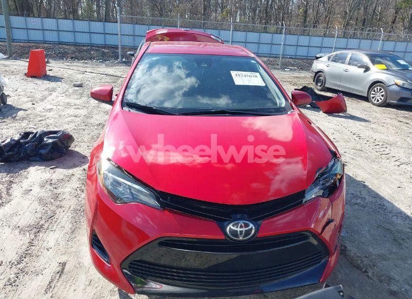 Photo 13 of 2018 Toyota Corolla LE (VIN 2T1BURHE9JC020238)