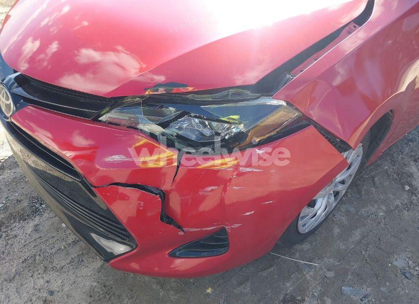 Photo 18 of 2018 Toyota Corolla LE (VIN 2T1BURHE9JC020238)