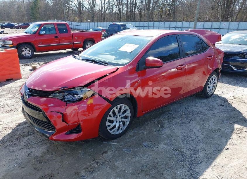 Photo 2 of 2018 Toyota Corolla LE (VIN 2T1BURHE9JC020238)