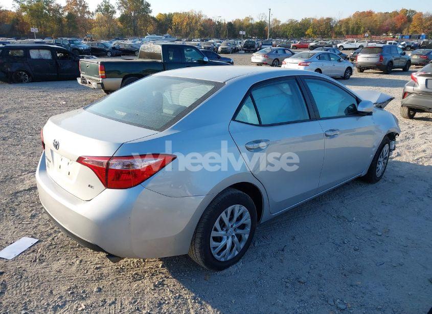 Photo 4 of 2018 Toyota Corolla LE (VIN 2T1BURHE9JC022863)